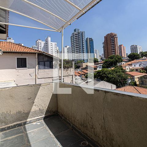 Casa à venda com 300m², 4 quartos e 8 vagassacada da suíte1