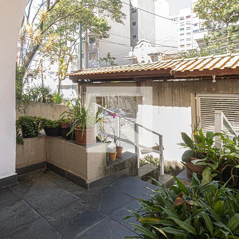 Casa à venda com 300m², 4 quartos e 8 vagashall de entrada do imóvel
