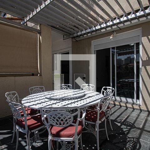 Casa à venda com 300m², 4 quartos e 8 vagasvaranda