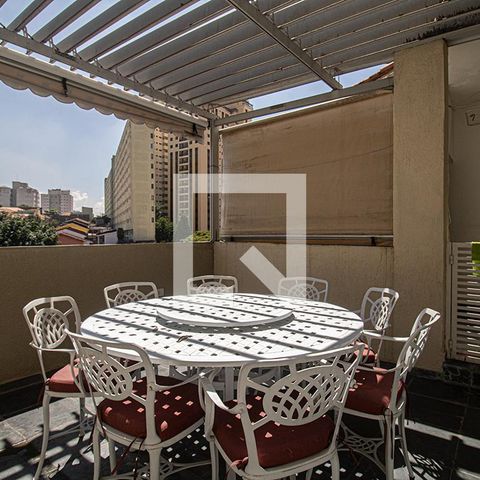Casa à venda com 300m², 4 quartos e 8 vagasvaranda