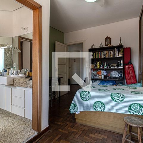 Casa à venda com 300m², 4 quartos e 8 vagassuíte2