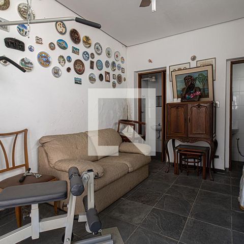 Casa à venda com 300m², 4 quartos e 8 vagassalão de festas