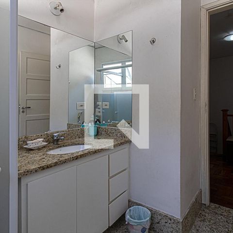 Casa à venda com 300m², 4 quartos e 8 vagasbanheiro social