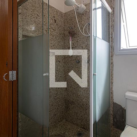 Casa à venda com 300m², 4 quartos e 8 vagasbanheiro da suíte1 e 2