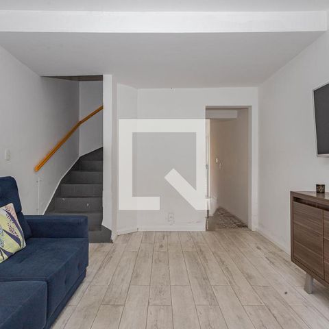 Casa à venda com 150m², 2 quartos e 2 vagasSala