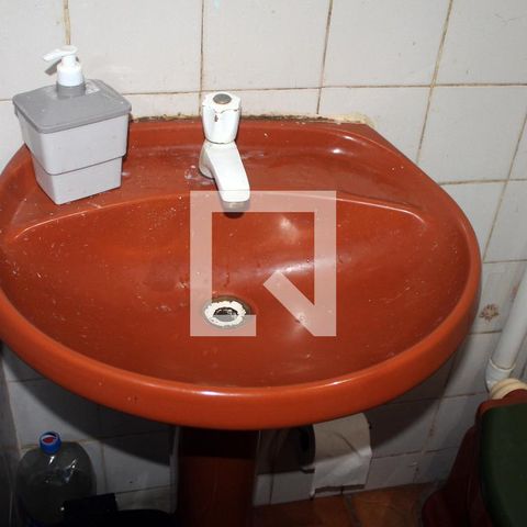 Casa à venda com 90m², 4 quartos e 1 vagaBanheiro