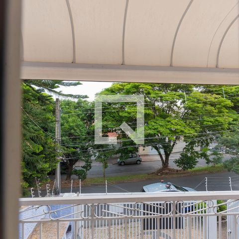Casa à venda com 317m², 4 quartos e 4 vagasVista da Sala