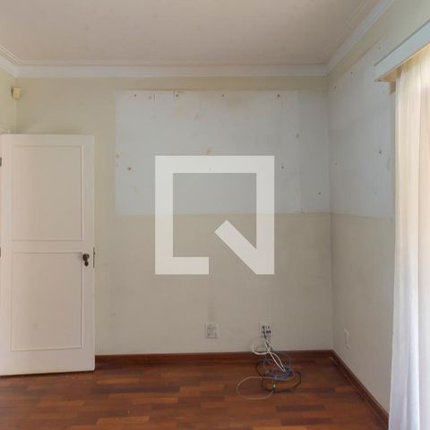 Casa à venda com 317m², 4 quartos e 4 vagasEscritório