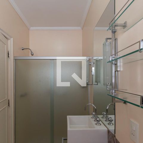 Casa à venda com 317m², 4 quartos e 4 vagasBanheiro da Suíte 2