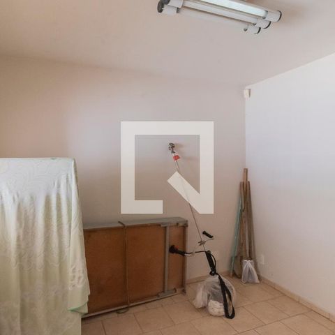Casa à venda com 317m², 4 quartos e 4 vagasQuarto de Serviço