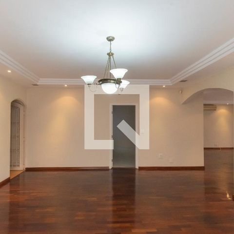 Casa à venda com 317m², 4 quartos e 4 vagasSala 2