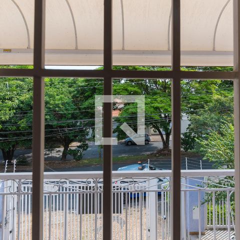 Casa à venda com 317m², 4 quartos e 4 vagasVista da Sala