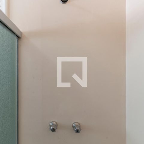 Casa à venda com 317m², 4 quartos e 4 vagasBanheiro da Suíte 2