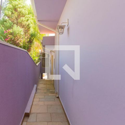Casa à venda com 317m², 4 quartos e 4 vagasQuintal