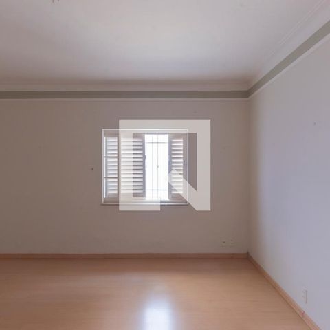 Casa à venda com 317m², 4 quartos e 4 vagasSuíte 1