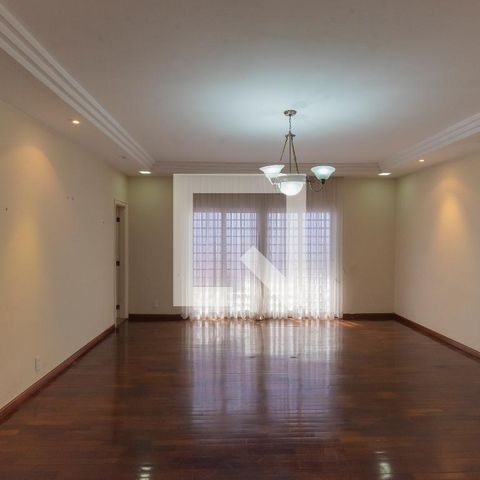Casa à venda com 317m², 4 quartos e 4 vagasSala 2