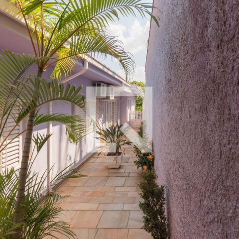 Casa à venda com 317m², 4 quartos e 4 vagasQuintal