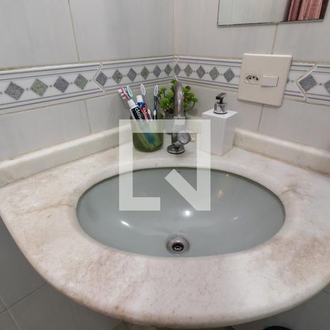 Apartamento à venda com 72m², 2 quartos e sem vagaBanheiro