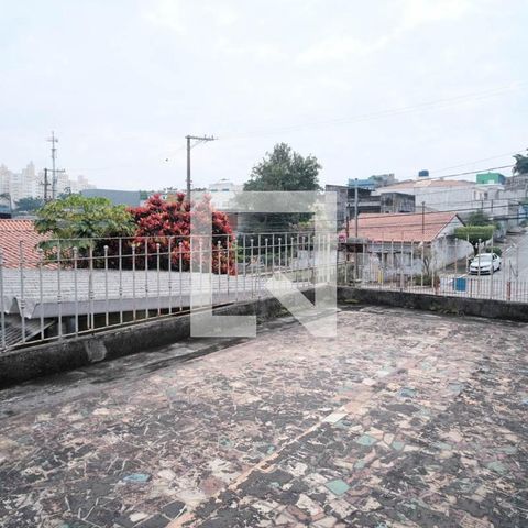 Casa à venda com 500m², 3 quartos e 3 vagas Casa à venda com 500m², 3 quartos e 3 vagasÁrea comum