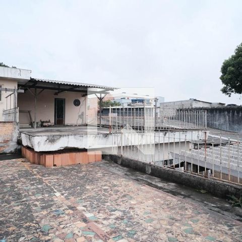 Casa à venda com 500m², 3 quartos e 3 vagas Casa à venda com 500m², 3 quartos e 3 vagasÁrea comum