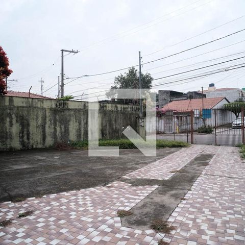 Casa à venda com 500m², 3 quartos e 3 vagas Casa à venda com 500m², 3 quartos e 3 vagasÁrea comum