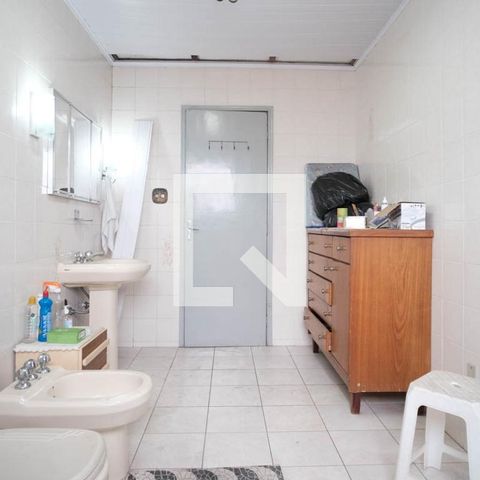 Casa à venda com 500m², 3 quartos e 3 vagas Casa à venda com 500m², 3 quartos e 3 vagasBanheiro Social