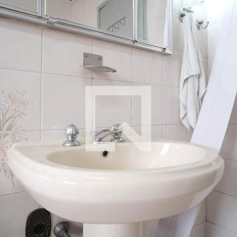 Casa à venda com 500m², 3 quartos e 3 vagas Casa à venda com 500m², 3 quartos e 3 vagasBanheiro Social