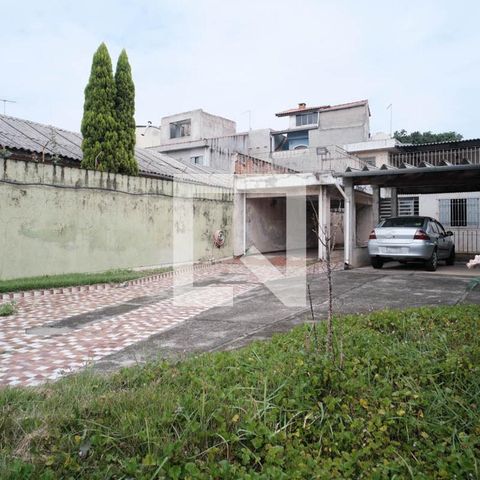 Casa à venda com 500m², 3 quartos e 3 vagas Casa à venda com 500m², 3 quartos e 3 vagasÁrea comum