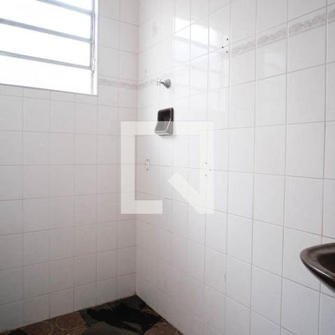 Casa à venda com 500m², 3 quartos e 3 vagas Casa à venda com 500m², 3 quartos e 3 vagasBanheiro de Serviço