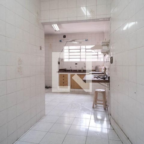 Casa à venda com 500m², 3 quartos e 3 vagas Casa à venda com 500m², 3 quartos e 3 vagasCorredor