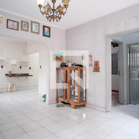 Casa à venda com 500m², 3 quartos e 3 vagas Casa à venda com 500m², 3 quartos e 3 vagasSala