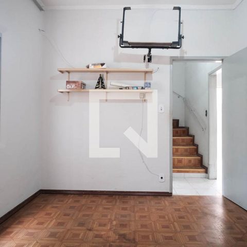 Casa à venda com 500m², 3 quartos e 3 vagas Casa à venda com 500m², 3 quartos e 3 vagasQuarto 2