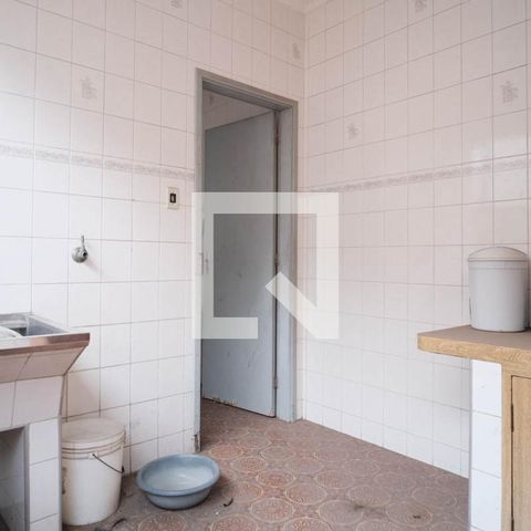 Casa à venda com 500m², 3 quartos e 3 vagas Casa à venda com 500m², 3 quartos e 3 vagasCozinha