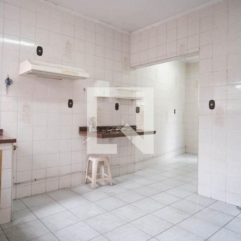 Casa à venda com 500m², 3 quartos e 3 vagas Casa à venda com 500m², 3 quartos e 3 vagasCoragem