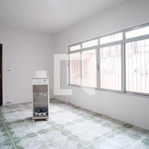 Casa à venda com 500m², 3 quartos e 3 vagas Casa à venda com 500m², 3 quartos e 3 vagasSala