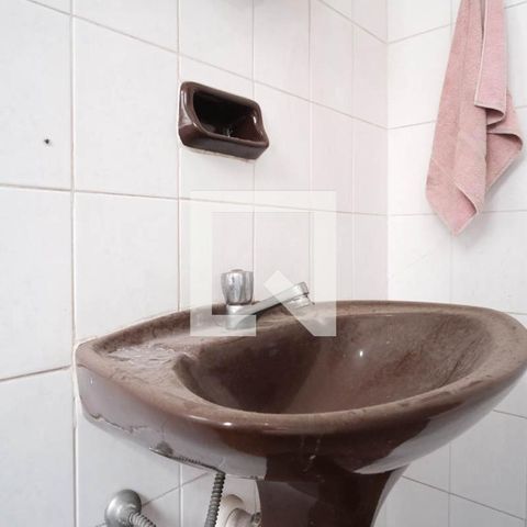 Casa à venda com 500m², 3 quartos e 3 vagas Casa à venda com 500m², 3 quartos e 3 vagasBanheiro de Serviço