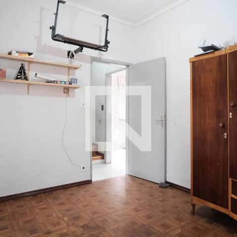 Casa à venda com 500m², 3 quartos e 3 vagas Casa à venda com 500m², 3 quartos e 3 vagasQuarto 2
