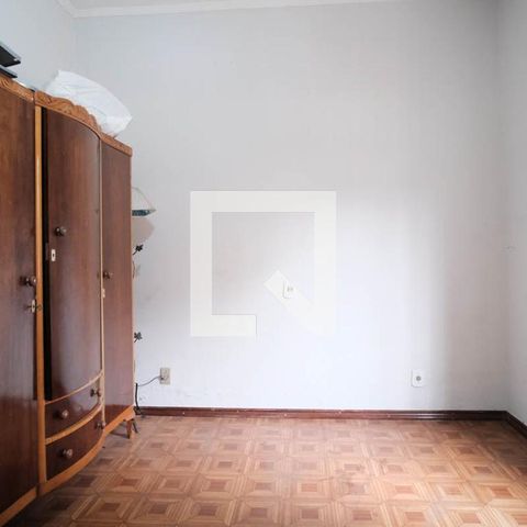 Casa à venda com 500m², 3 quartos e 3 vagas Casa à venda com 500m², 3 quartos e 3 vagasQuarto 2