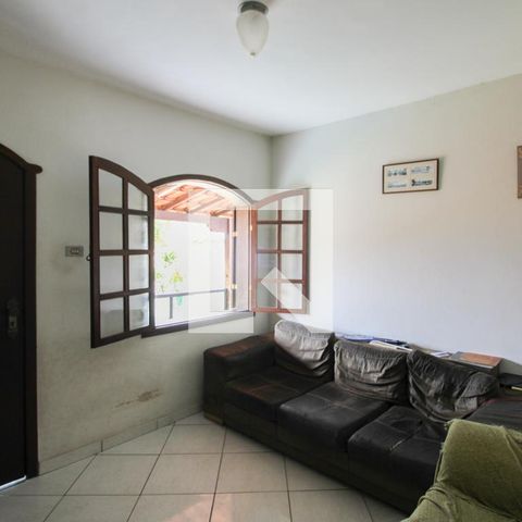 Casa à venda com 180m², 3 quartos e 5 vagas Casa à venda com 180m², 3 quartos e 5 vagasSala - Casa 1