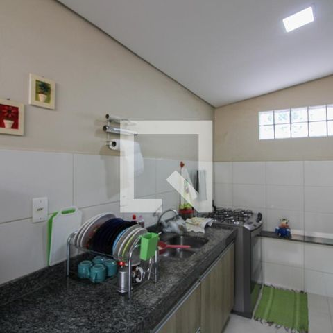 Casa à venda com 180m², 3 quartos e 5 vagas Casa à venda com 180m², 3 quartos e 5 vagasCasa 2 - Cozinha