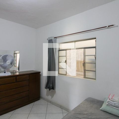Casa à venda com 180m², 3 quartos e 5 vagas Casa à venda com 180m², 3 quartos e 5 vagasQuarto 1 - Casa 1