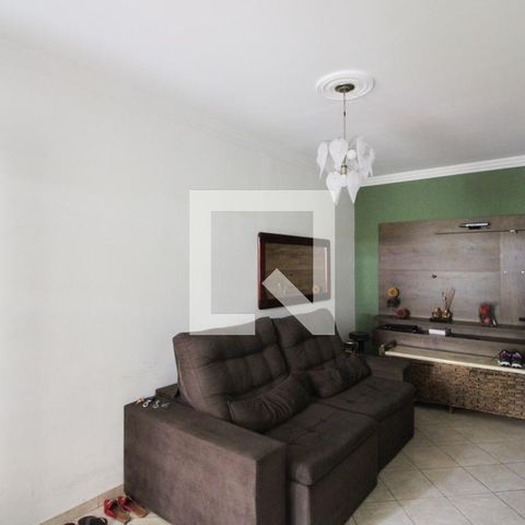 Casa à venda com 180m², 3 quartos e 5 vagas Casa à venda com 180m², 3 quartos e 5 vagasCasa 2 - Sala 1