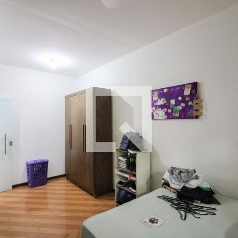 Casa à venda com 180m², 3 quartos e 5 vagas Casa à venda com 180m², 3 quartos e 5 vagasCasa 2 - Quarto 2