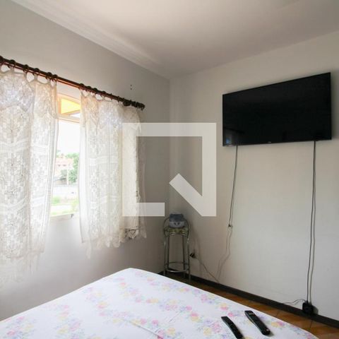 Casa à venda com 180m², 3 quartos e 5 vagas Casa à venda com 180m², 3 quartos e 5 vagasCasa 2 - Quarto 1