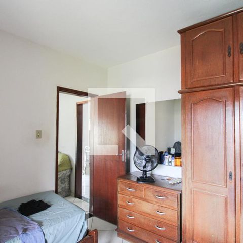 Casa à venda com 180m², 3 quartos e 5 vagas Casa à venda com 180m², 3 quartos e 5 vagasQuarto 2 - Casa 1