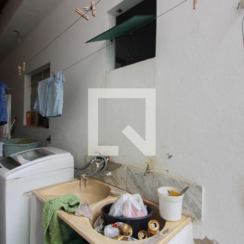 Casa à venda com 180m², 3 quartos e 5 vagas Casa à venda com 180m², 3 quartos e 5 vagasÁrea de serviço - Casa 1