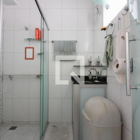 Casa à venda com 180m², 3 quartos e 5 vagas Casa à venda com 180m², 3 quartos e 5 vagasBanheiro Social - Casa 1