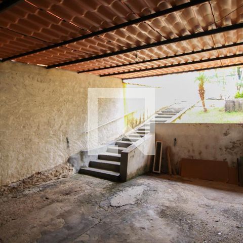 Casa à venda com 180m², 3 quartos e 5 vagas Casa à venda com 180m², 3 quartos e 5 vagasGaragem - Casa 1