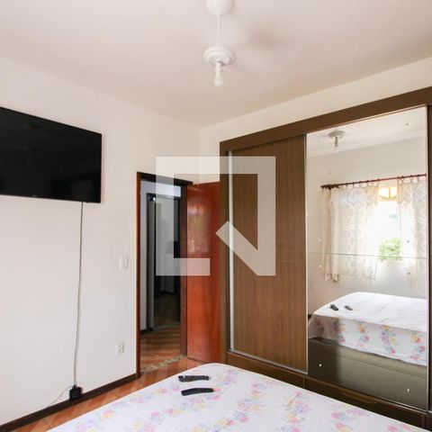 Casa à venda com 180m², 3 quartos e 5 vagas Casa à venda com 180m², 3 quartos e 5 vagasCasa 2 - Quarto 1
