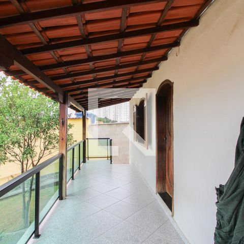 Casa à venda com 180m², 3 quartos e 5 vagas Casa à venda com 180m², 3 quartos e 5 vagasVaranda externa - Casa 1